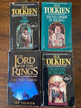 4 TOLKIEN Vintage Books J.R.R. JRR Tolkien Lord of the Rings Hobbit - mostly 90s